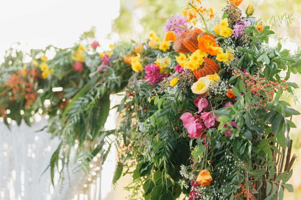 brisbane-city-wedding-flowers-by-julia-rose-bright-fiesta-edison-light-bulb-hanging-florals-08